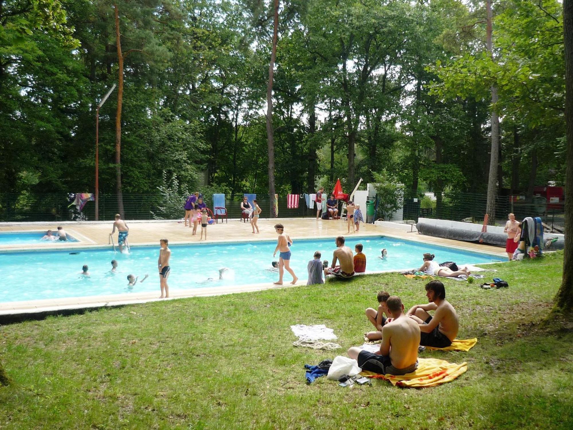 Camping Le Roptai Rochefort Exterior photo